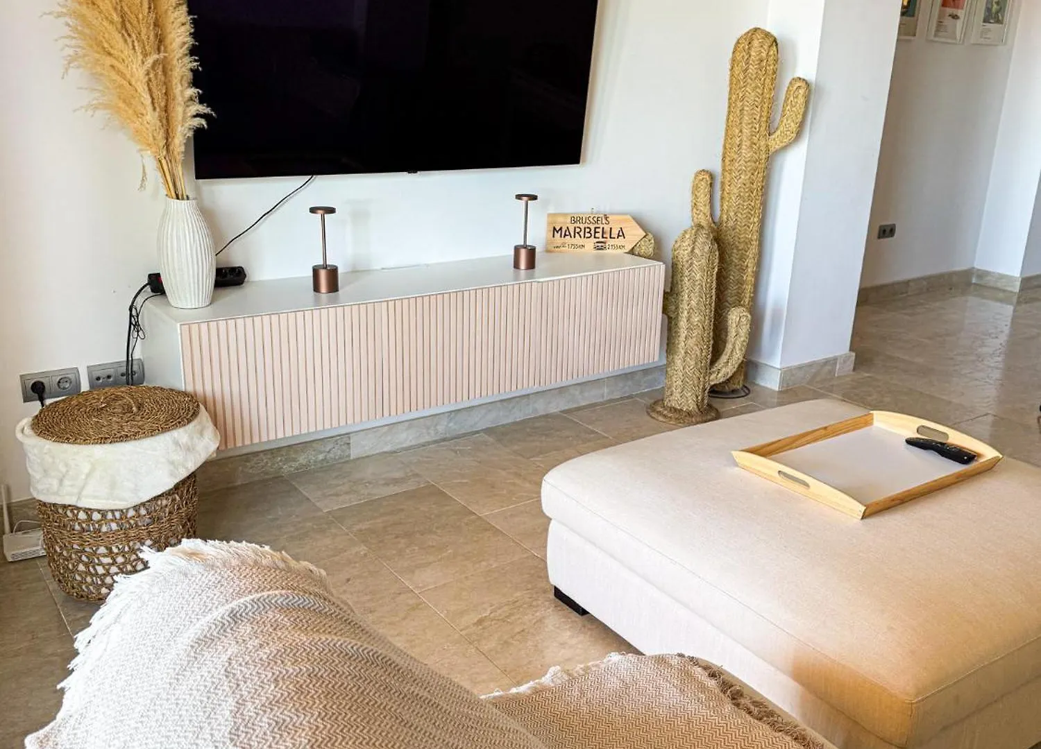 Sea And Mountain View Apartment With 4 Pools Estepona Spain